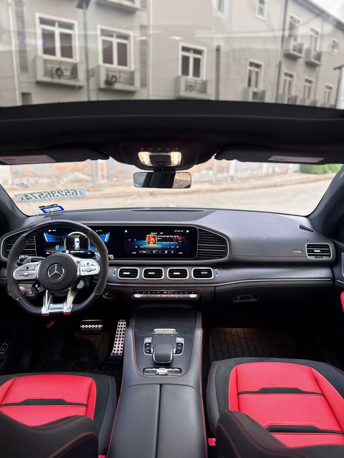 interiorFront