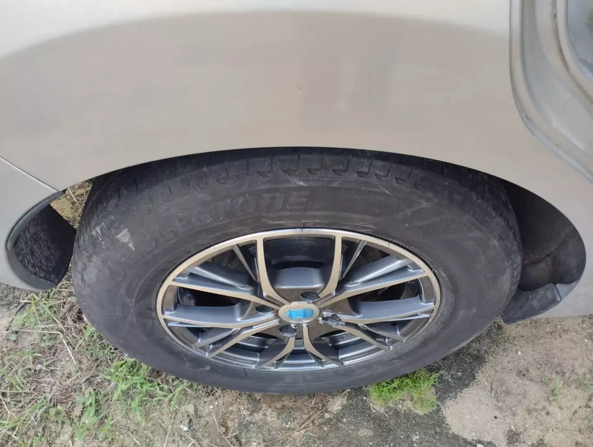 tyre2