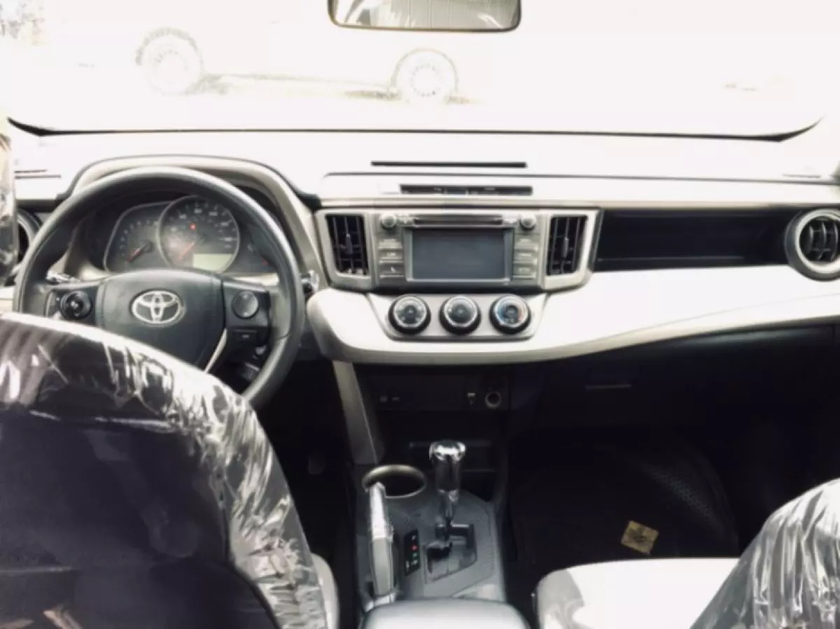 interiorFront
