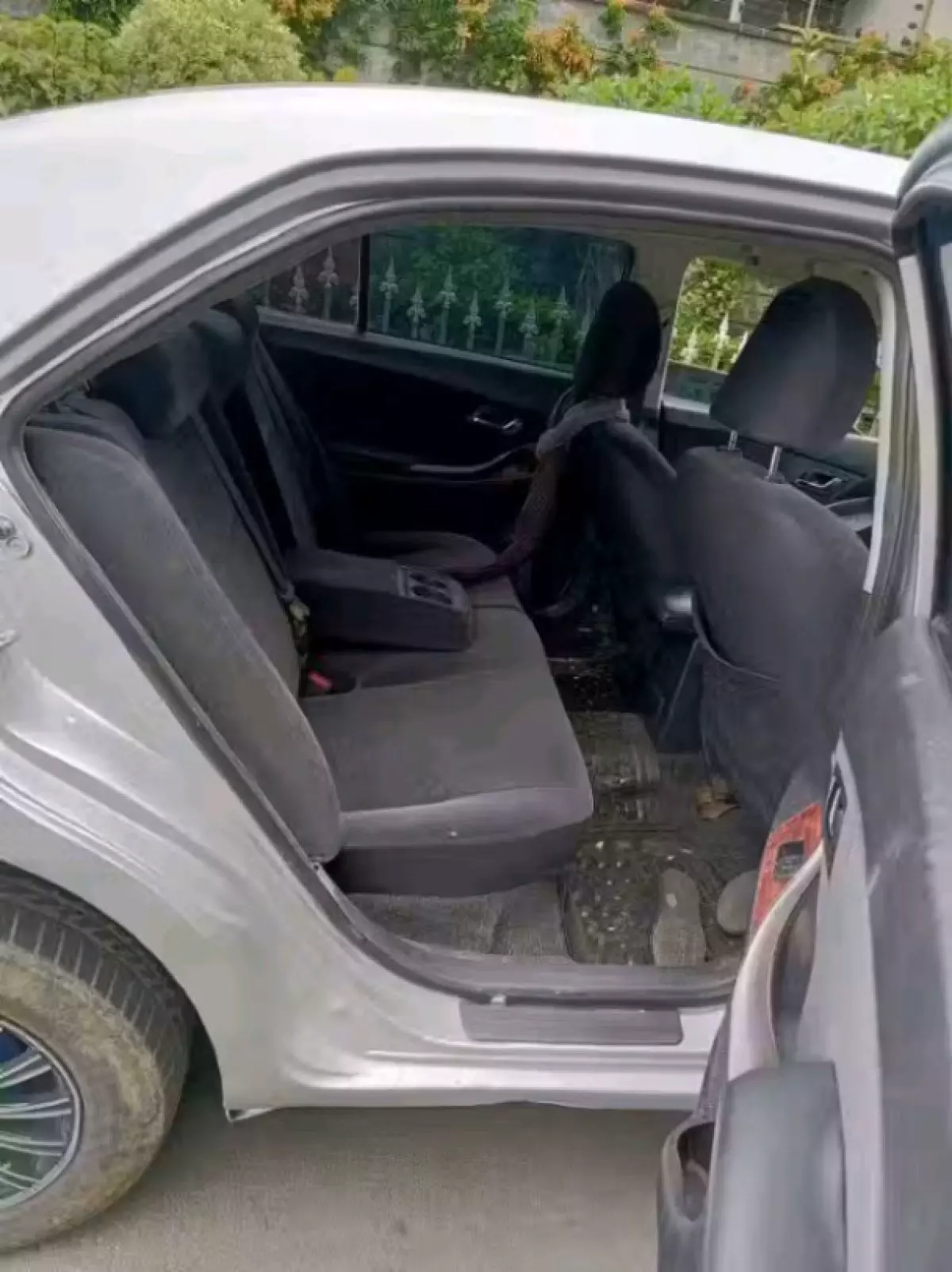 interiorBack