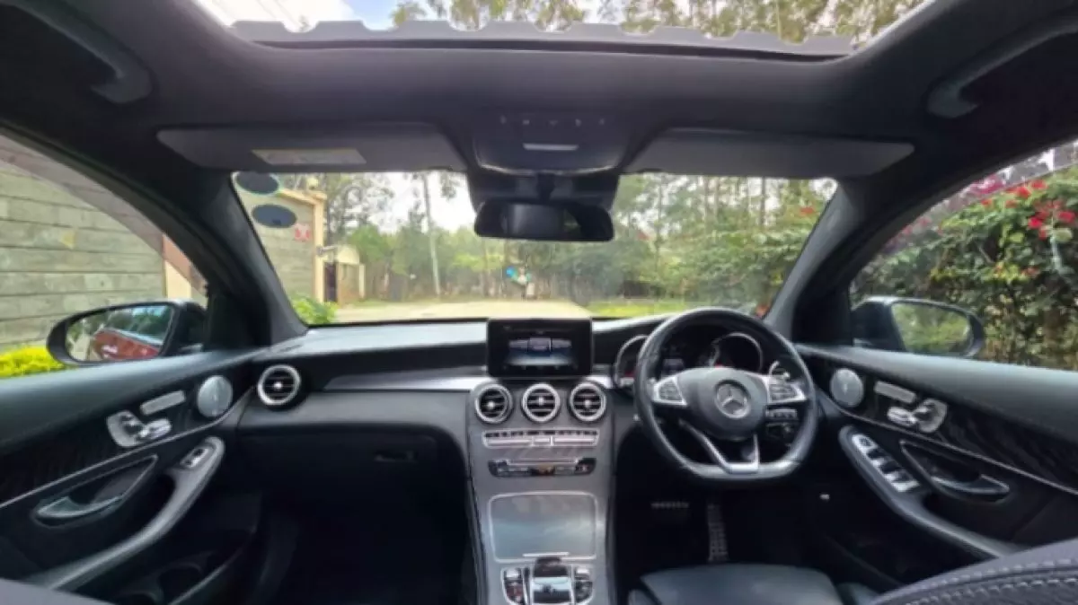 interiorFront
