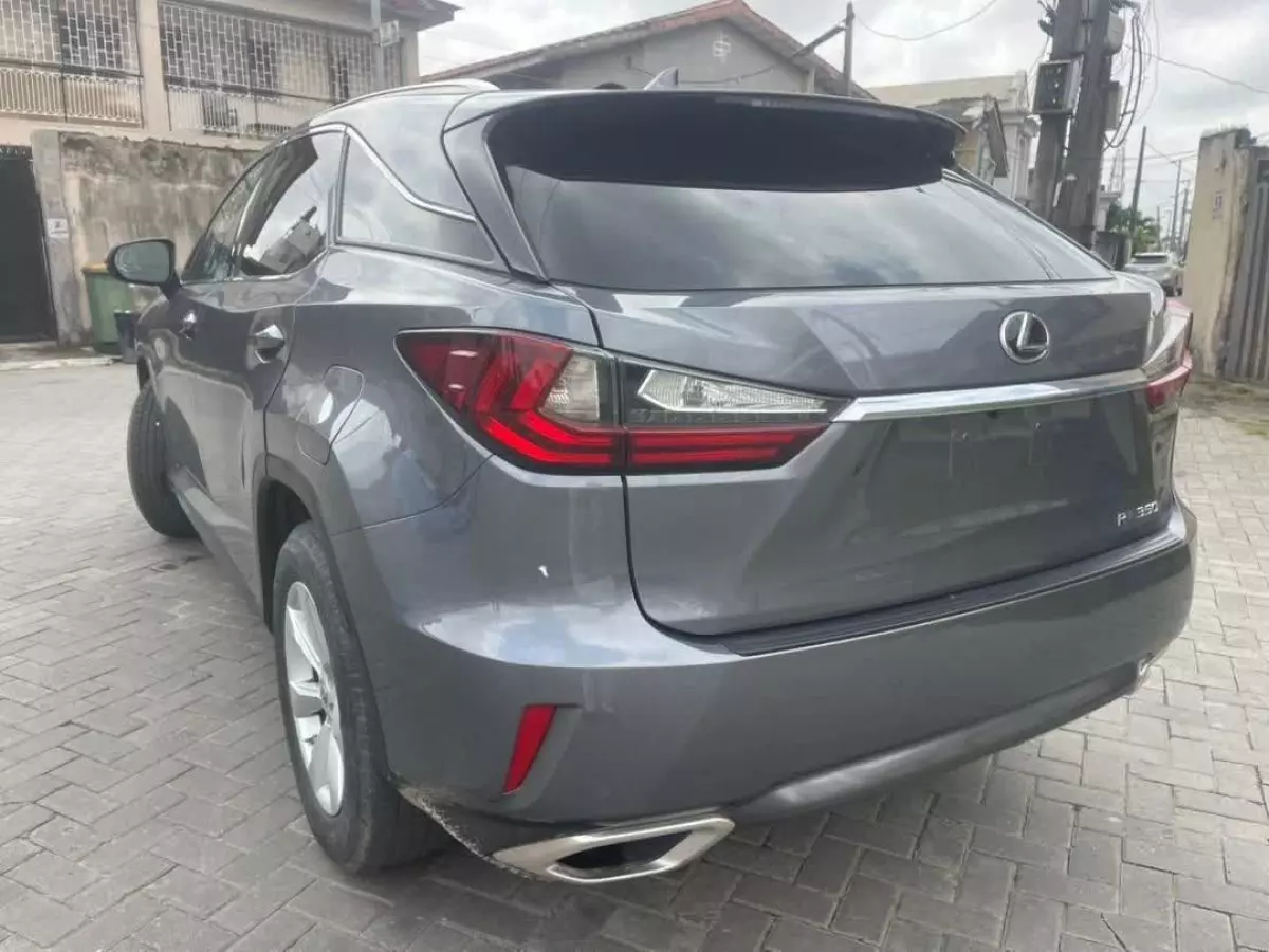 car Right Back