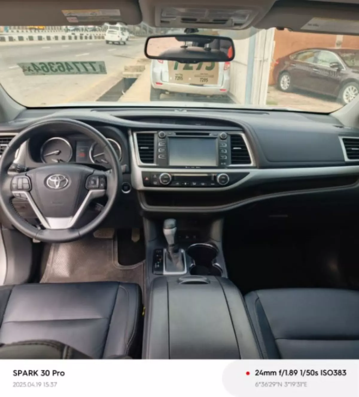 interiorFront