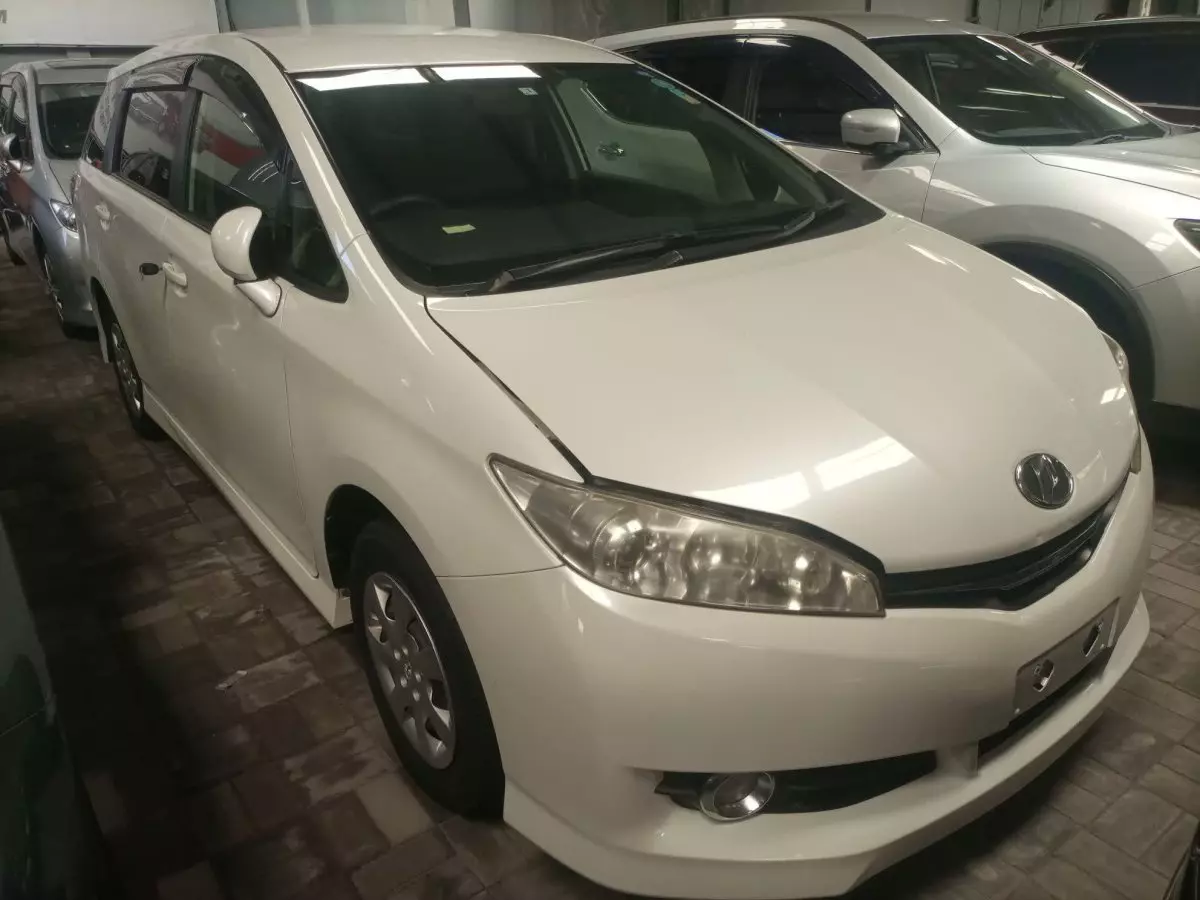 Toyota Wish - 2015