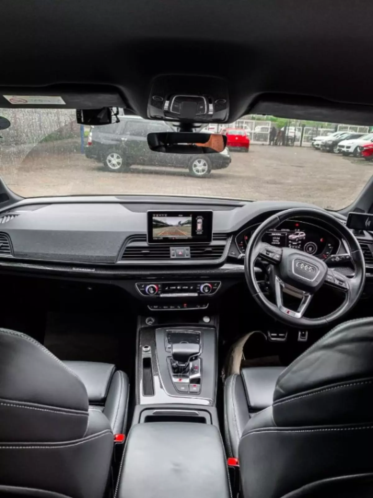 interiorFront