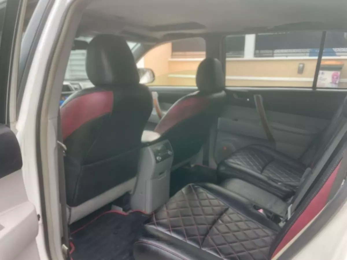 interiorBack