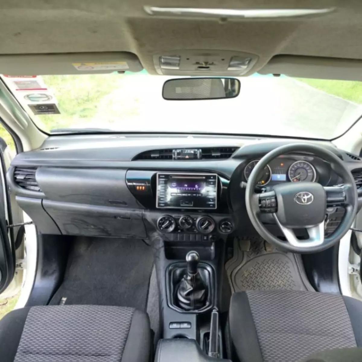 interiorFront