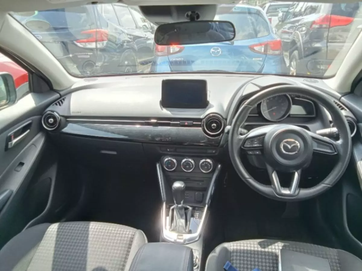 interiorFront