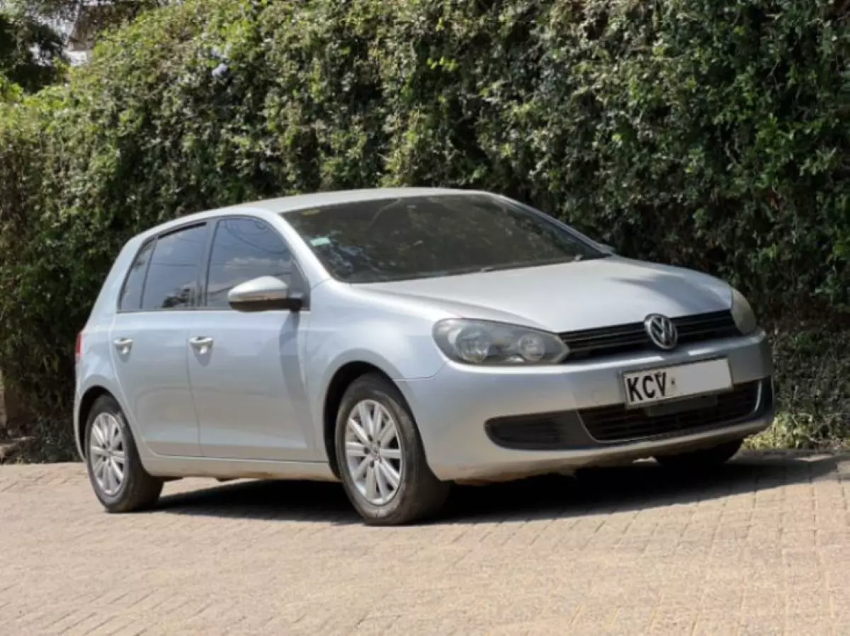 Volkswagen Golf - 2012