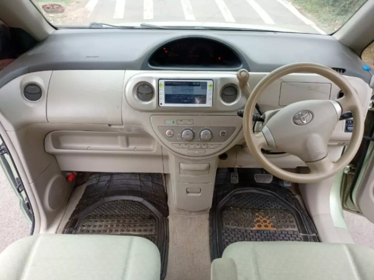 interiorFront