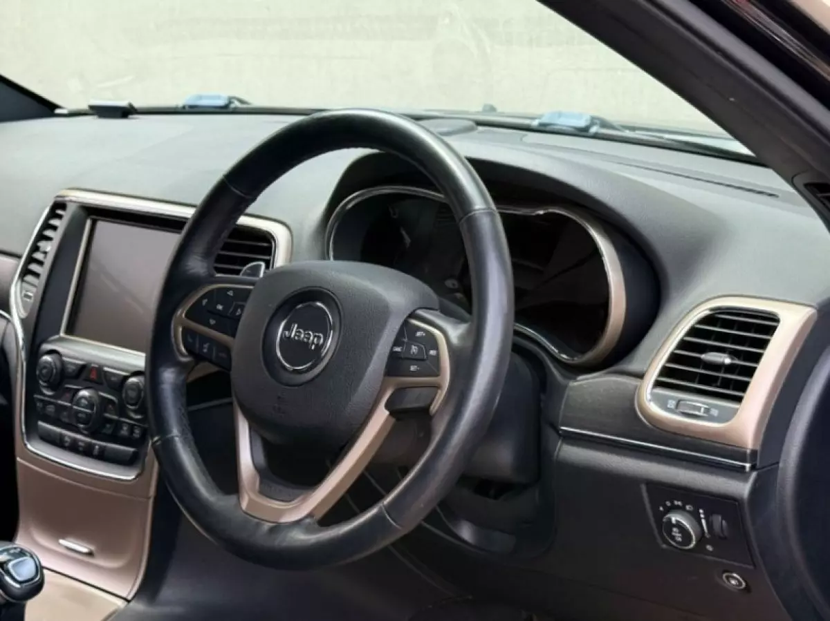interiorFront