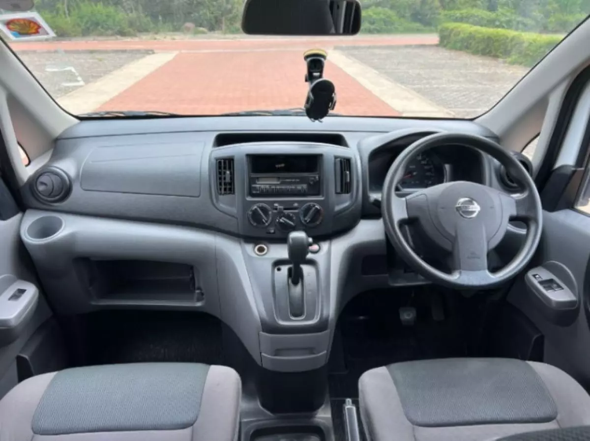 interiorFront