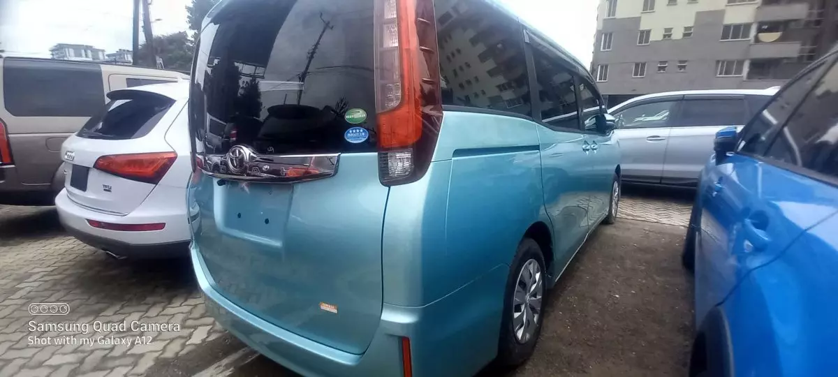 car Right Back