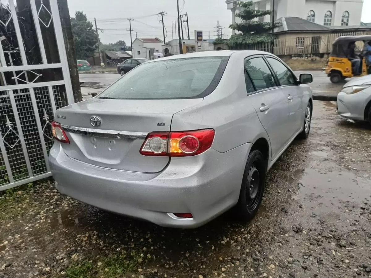 car Right Back