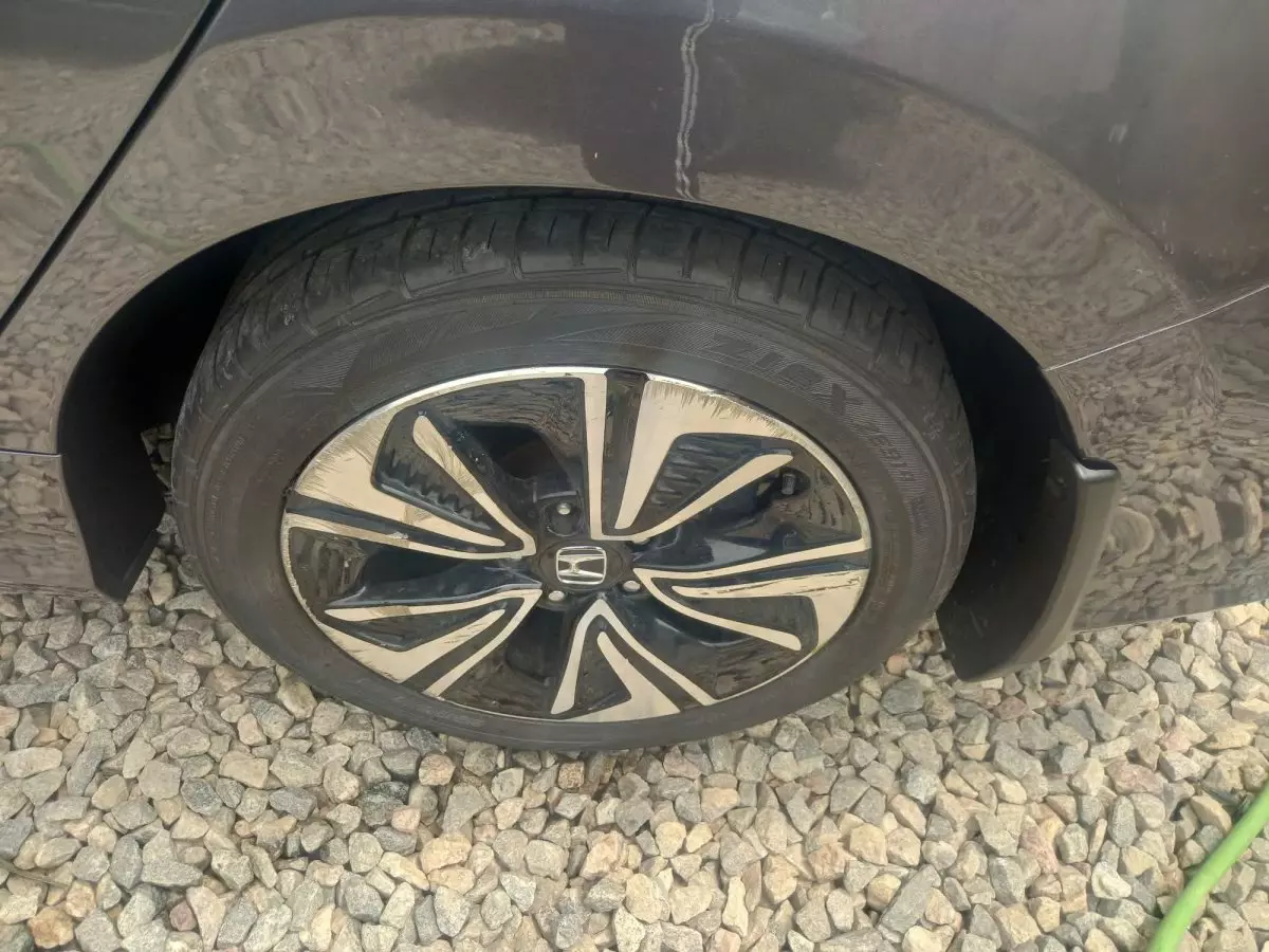 tyre1