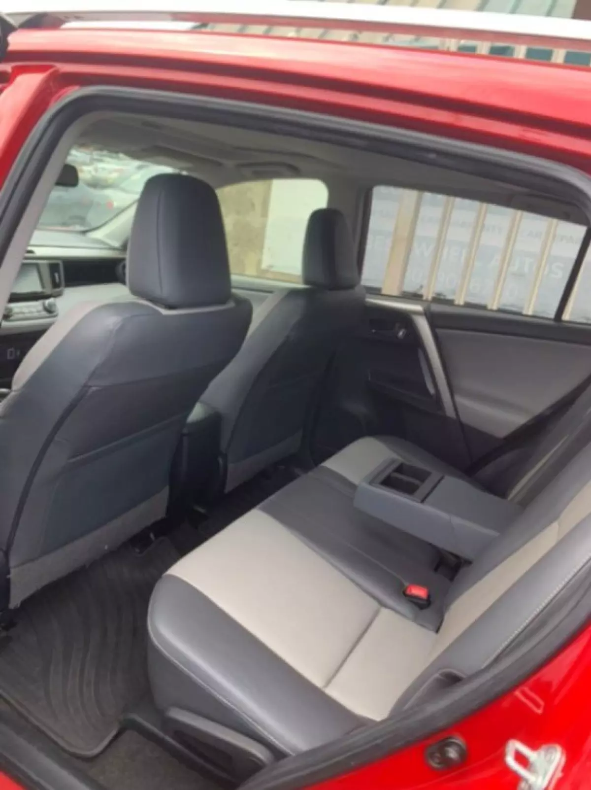 interiorBack