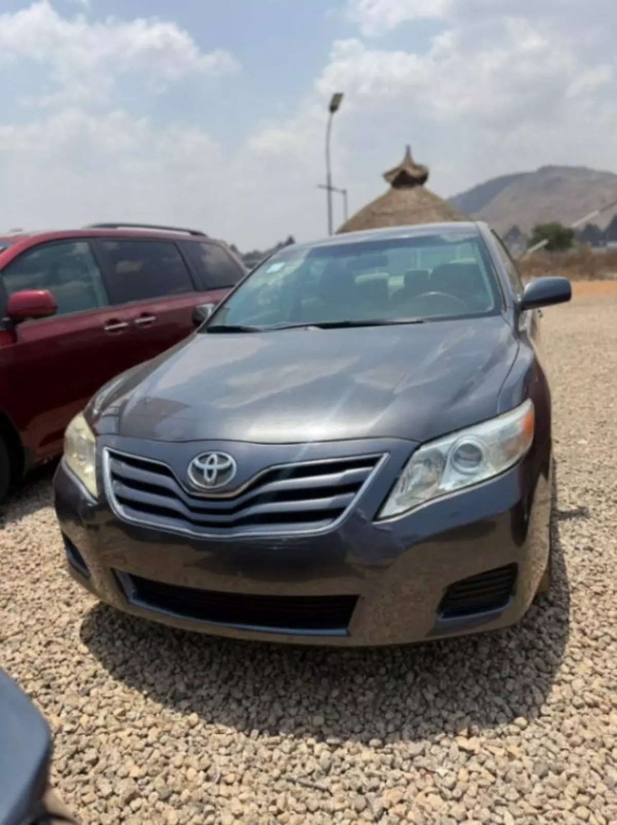 Toyota Camry   - 2010