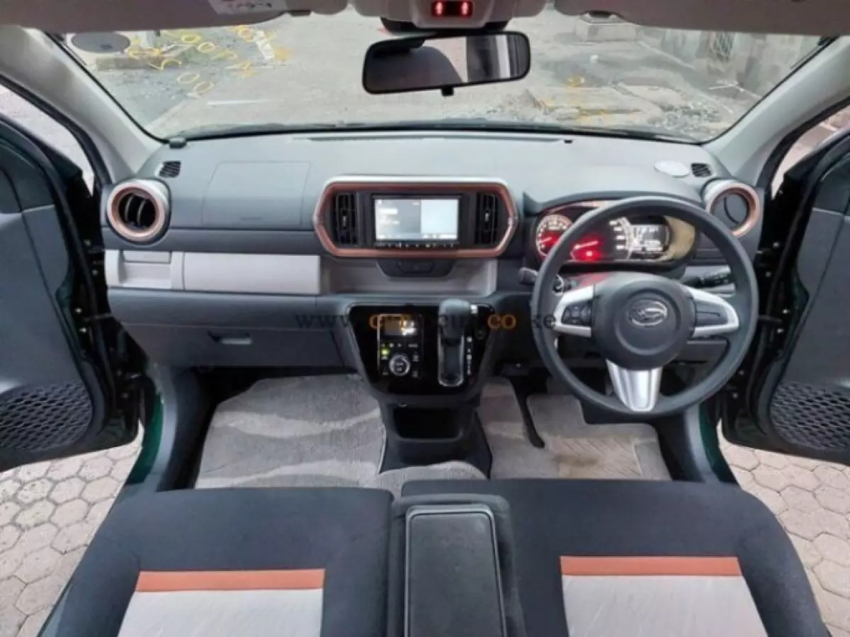 interiorFront