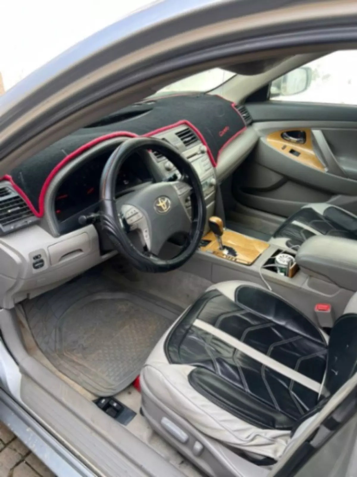 interiorFront