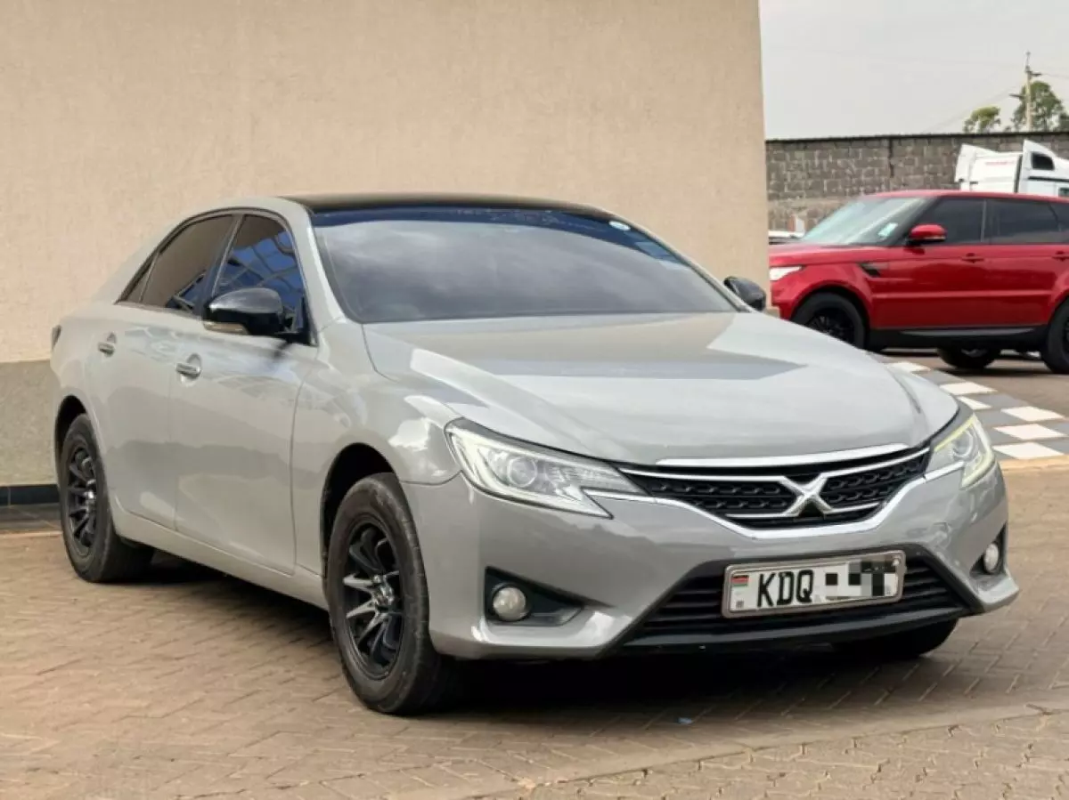 Toyota Mark X - 2015