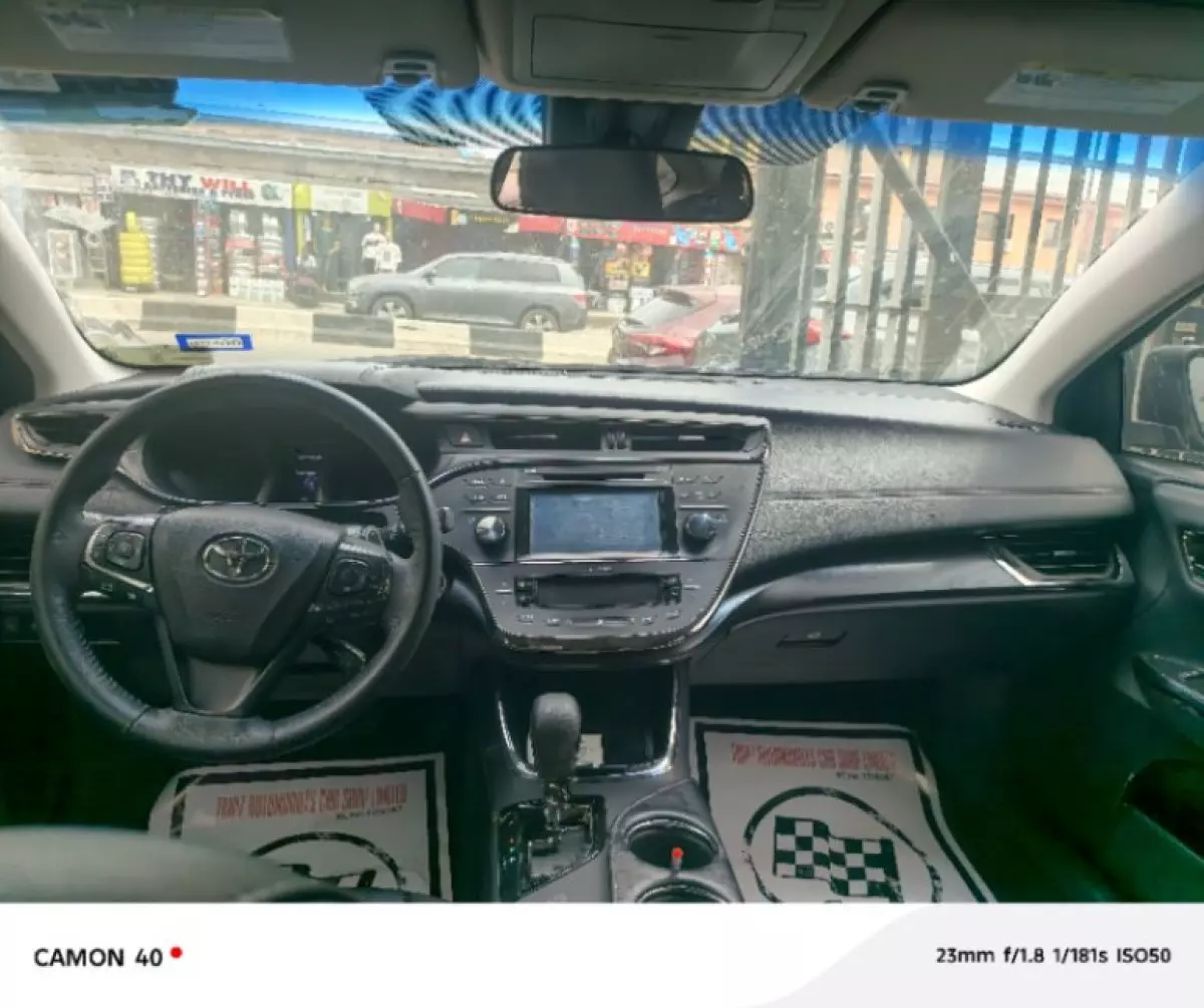 interiorFront