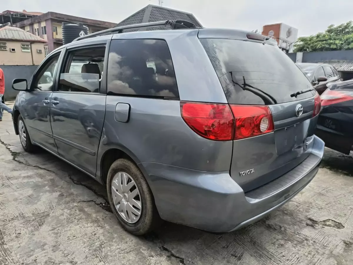 car Left Back