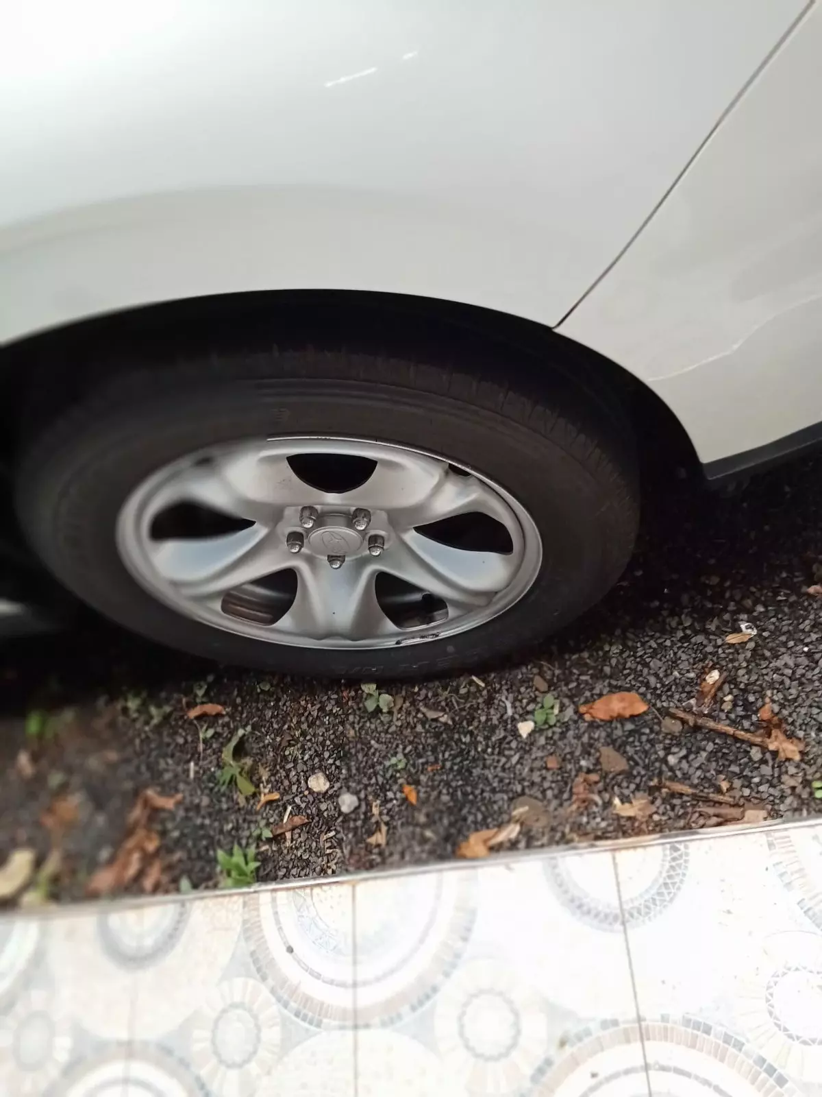tyre2