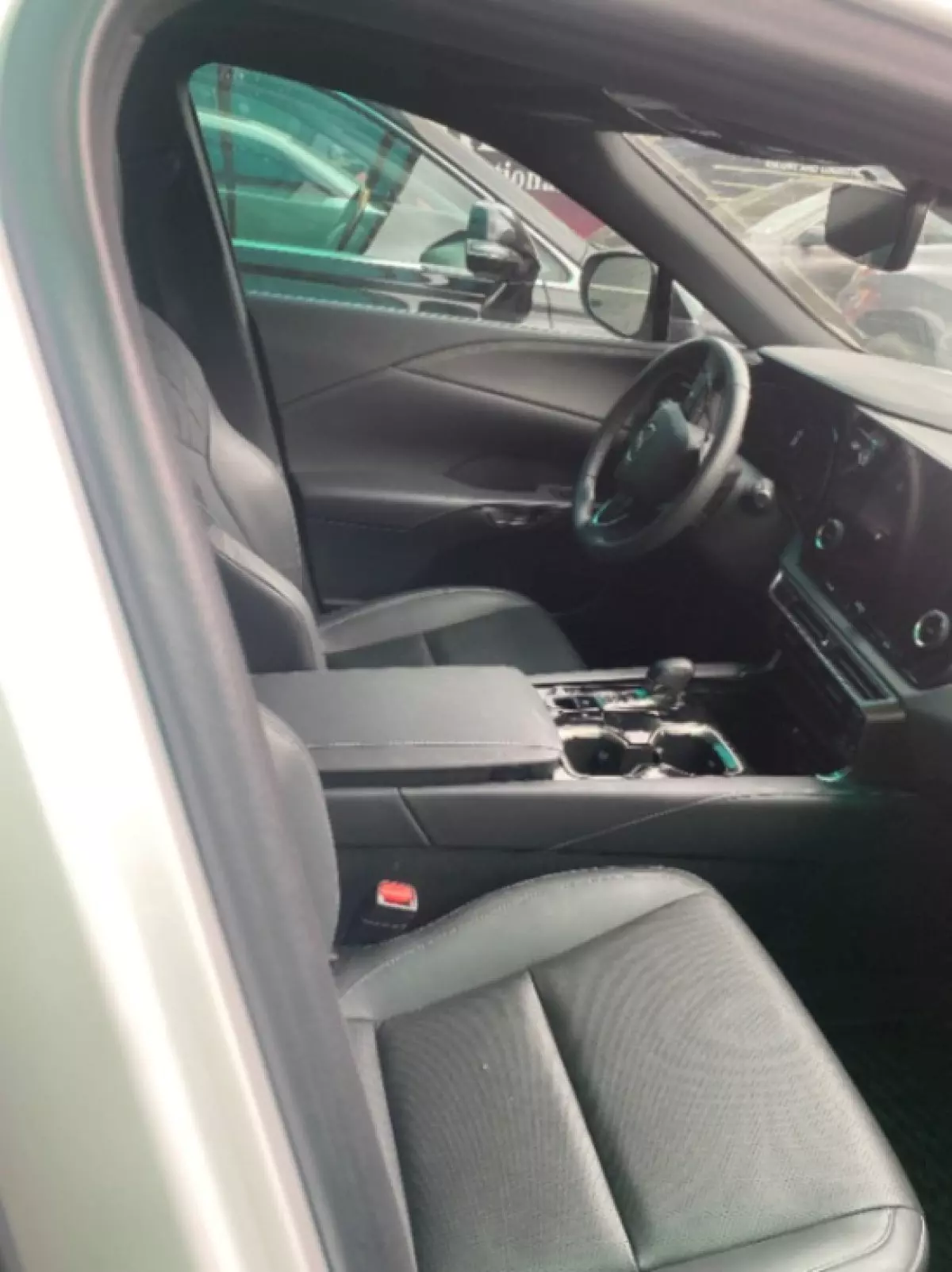 interiorFront