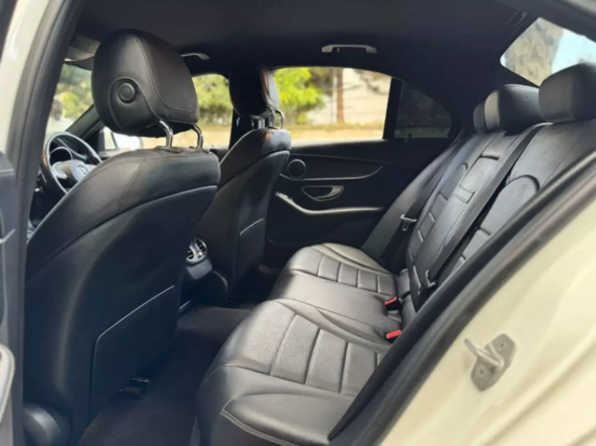 interiorBack
