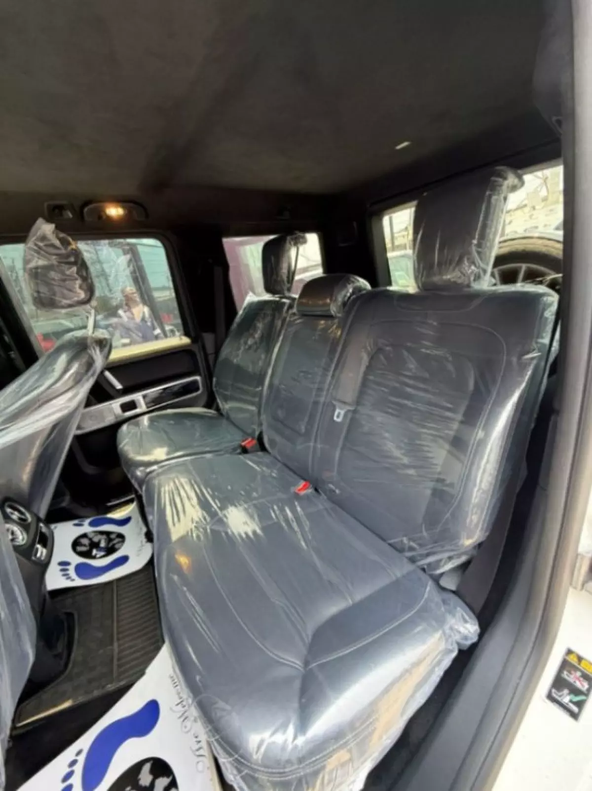 interiorBack