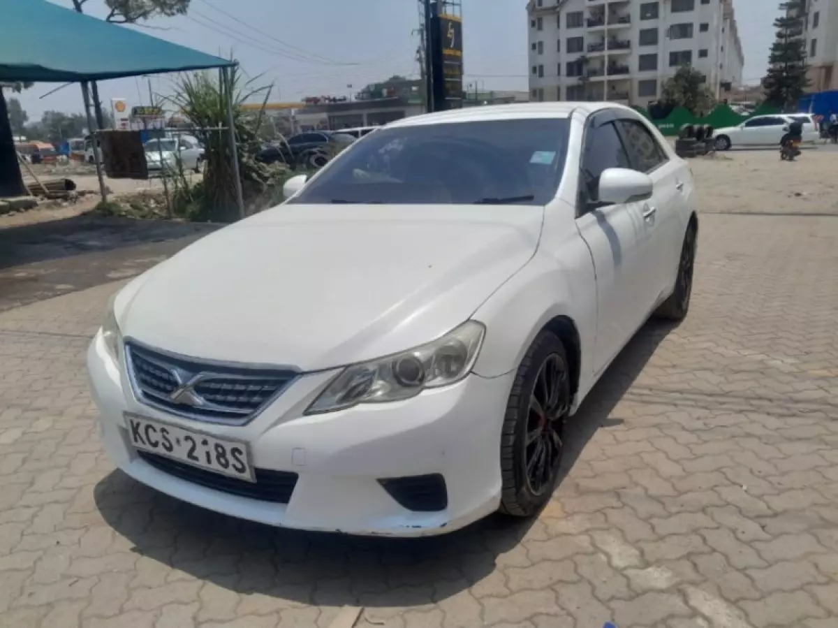 Toyota Mark X - 2012