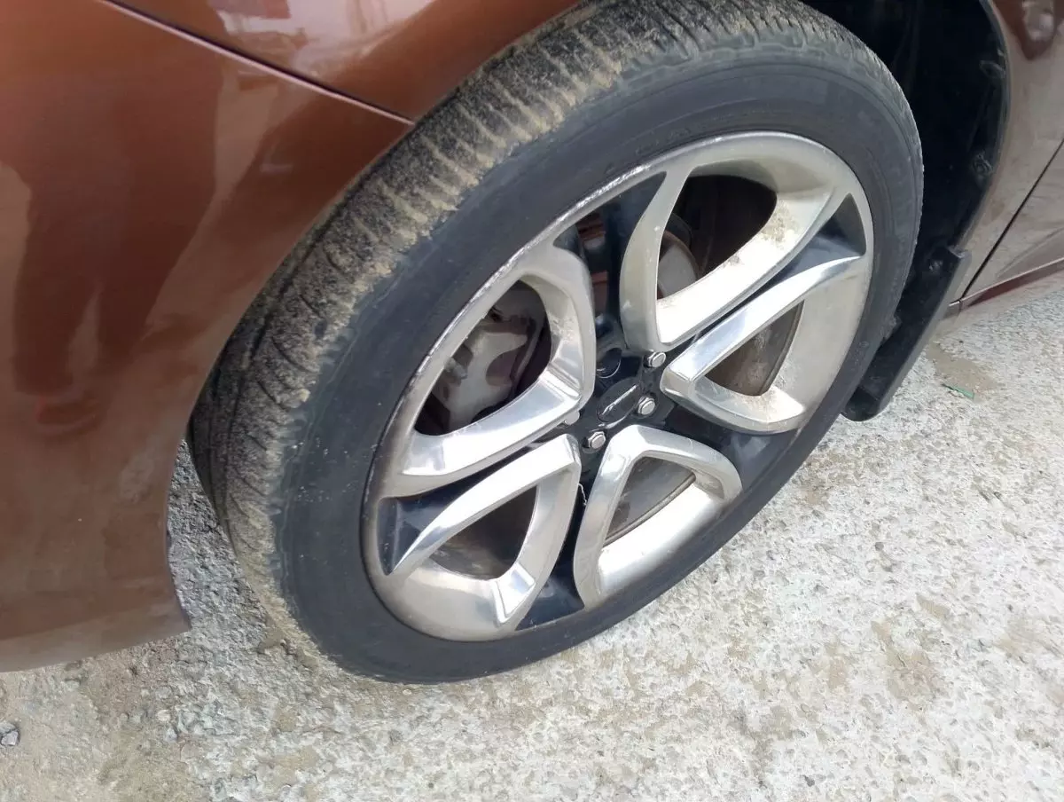 tyre1