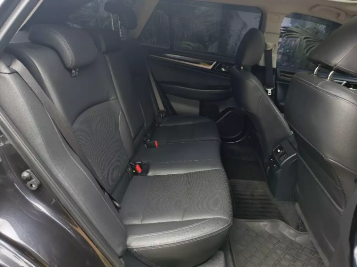 interiorBack