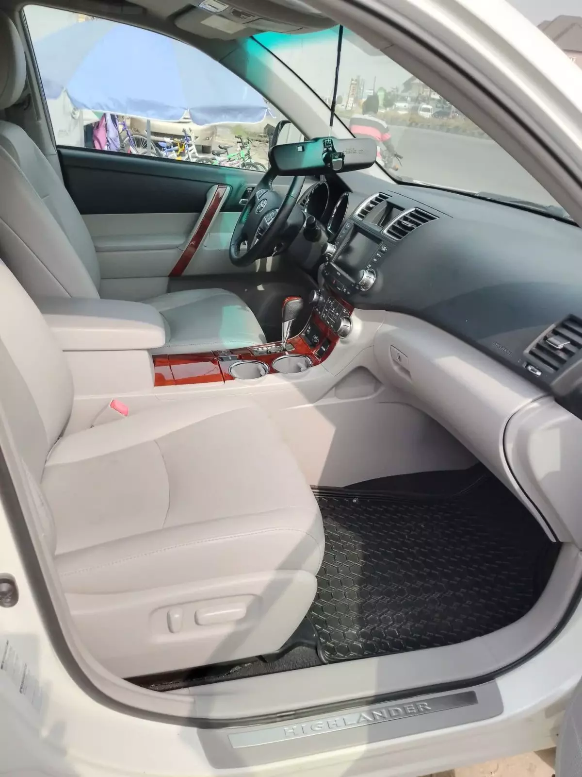car Left