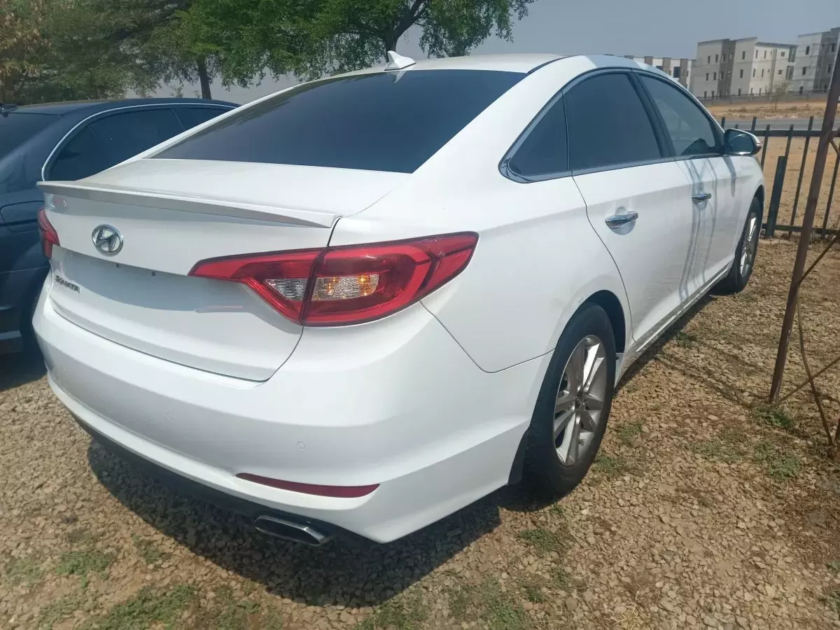 car Right Back