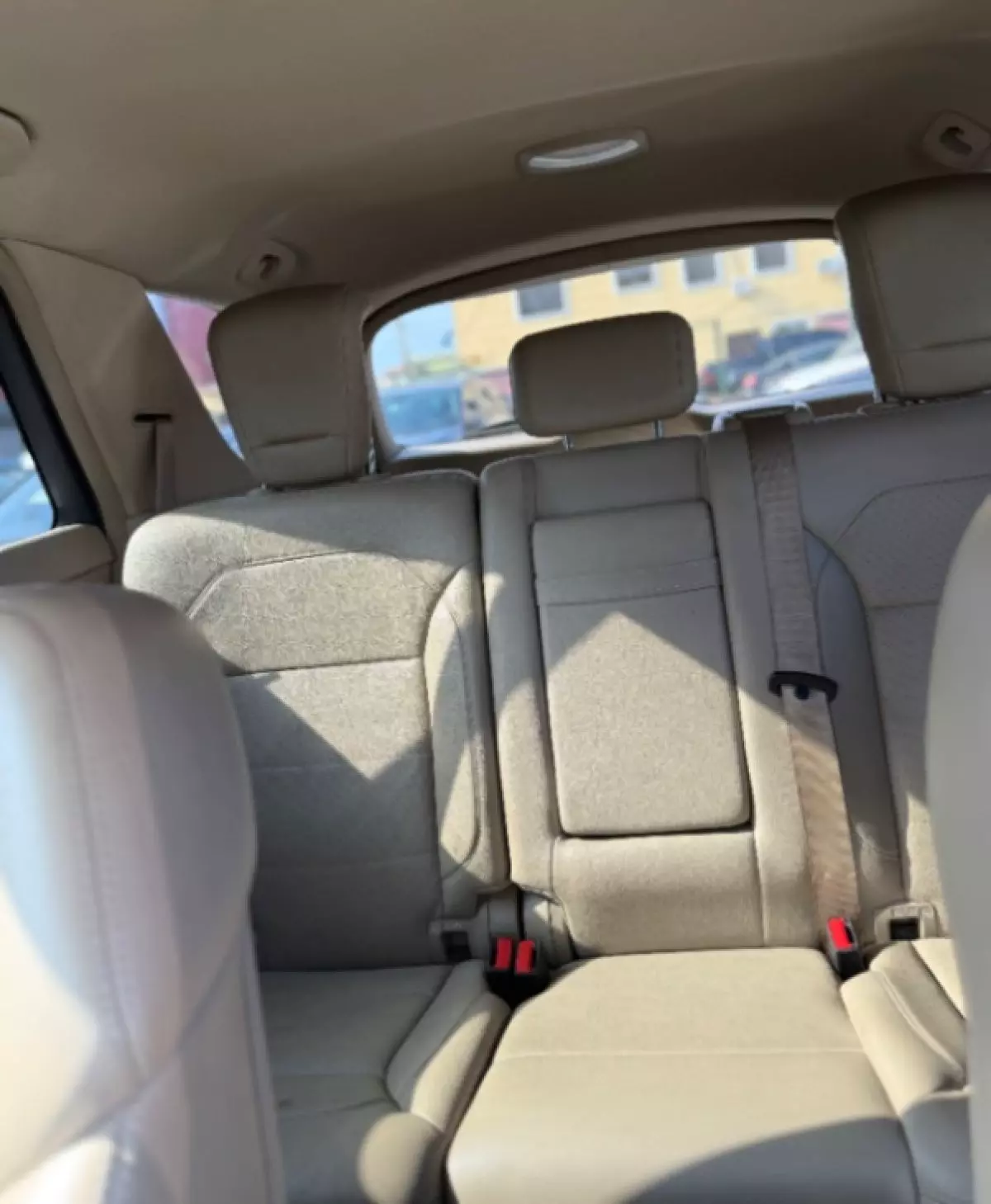 interiorBack
