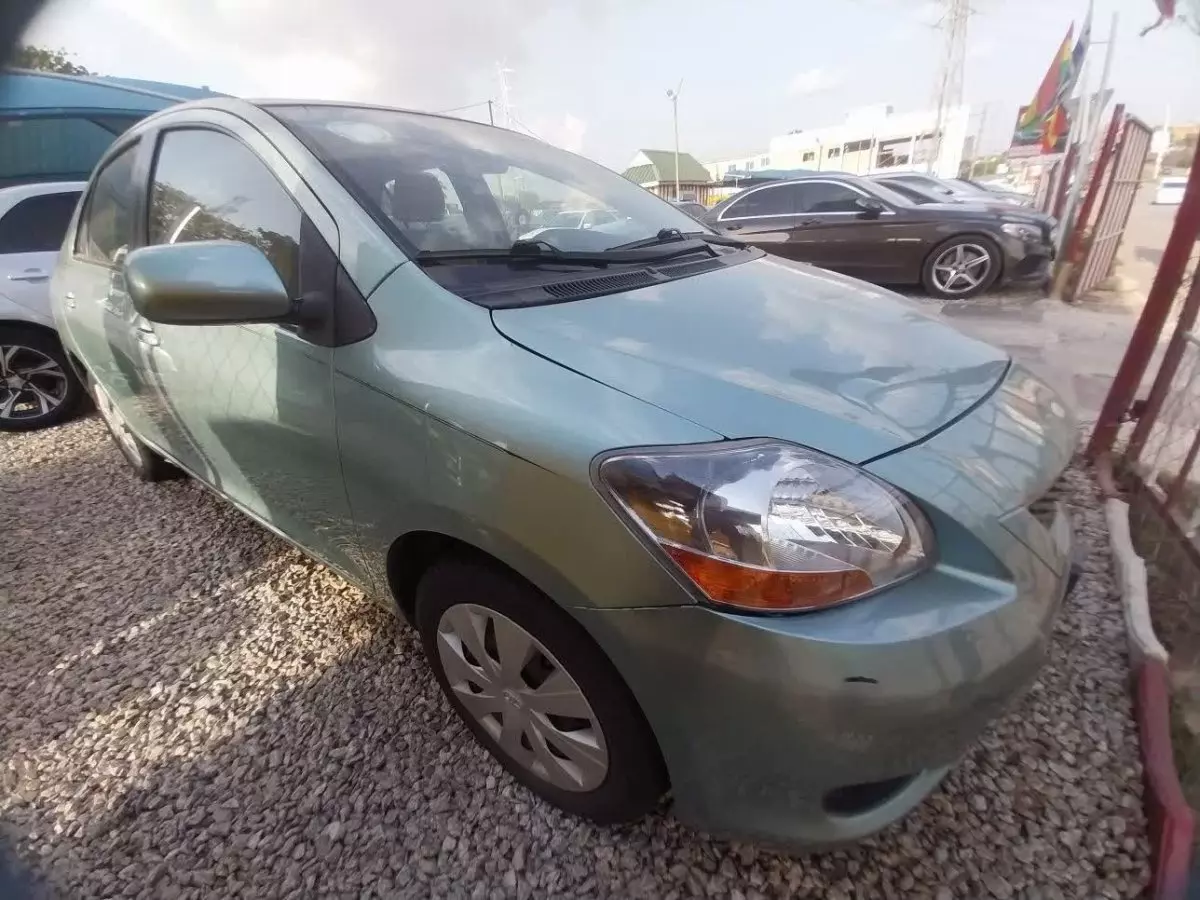 Toyota Yaris - 2009