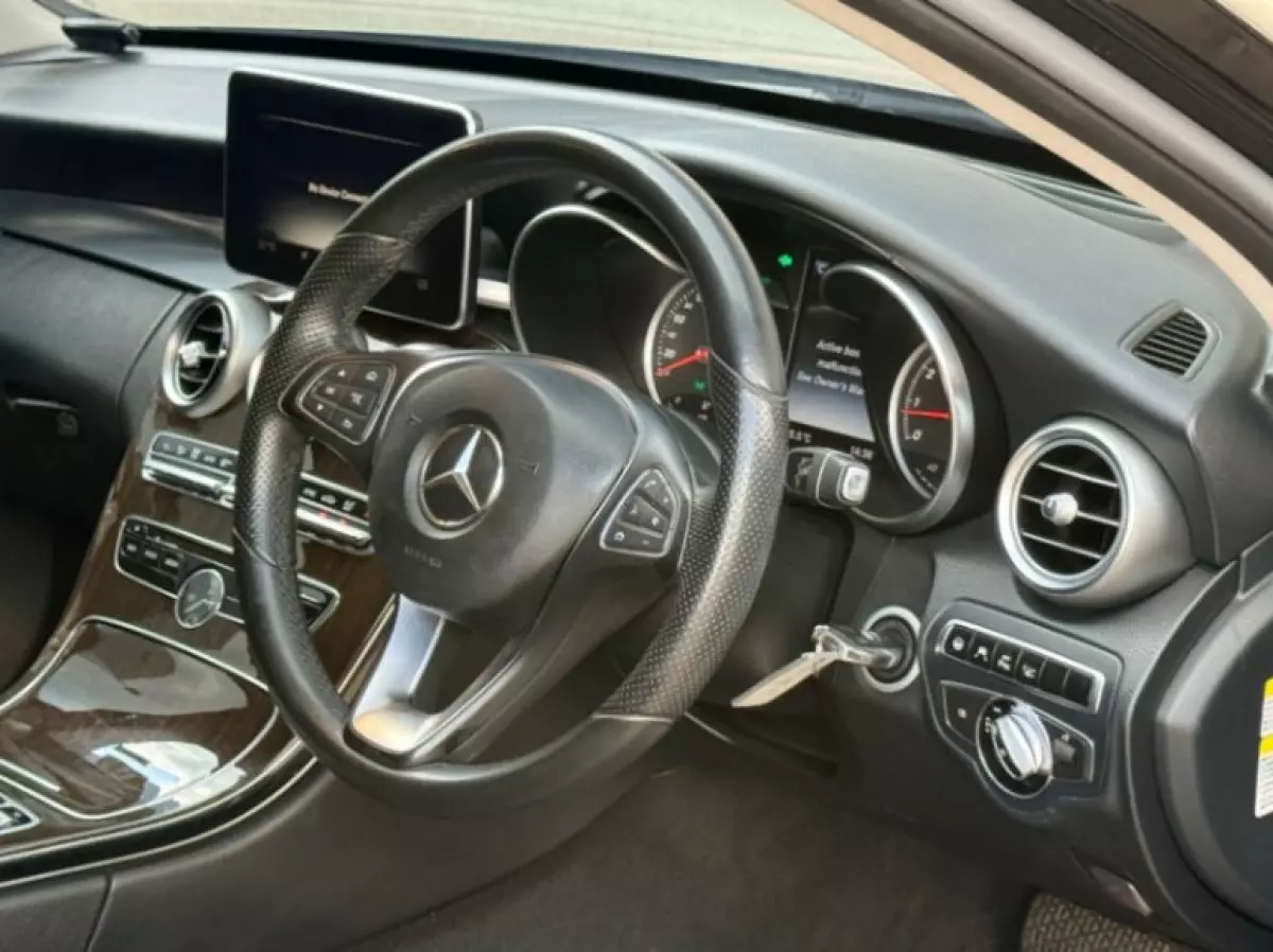 interiorFront
