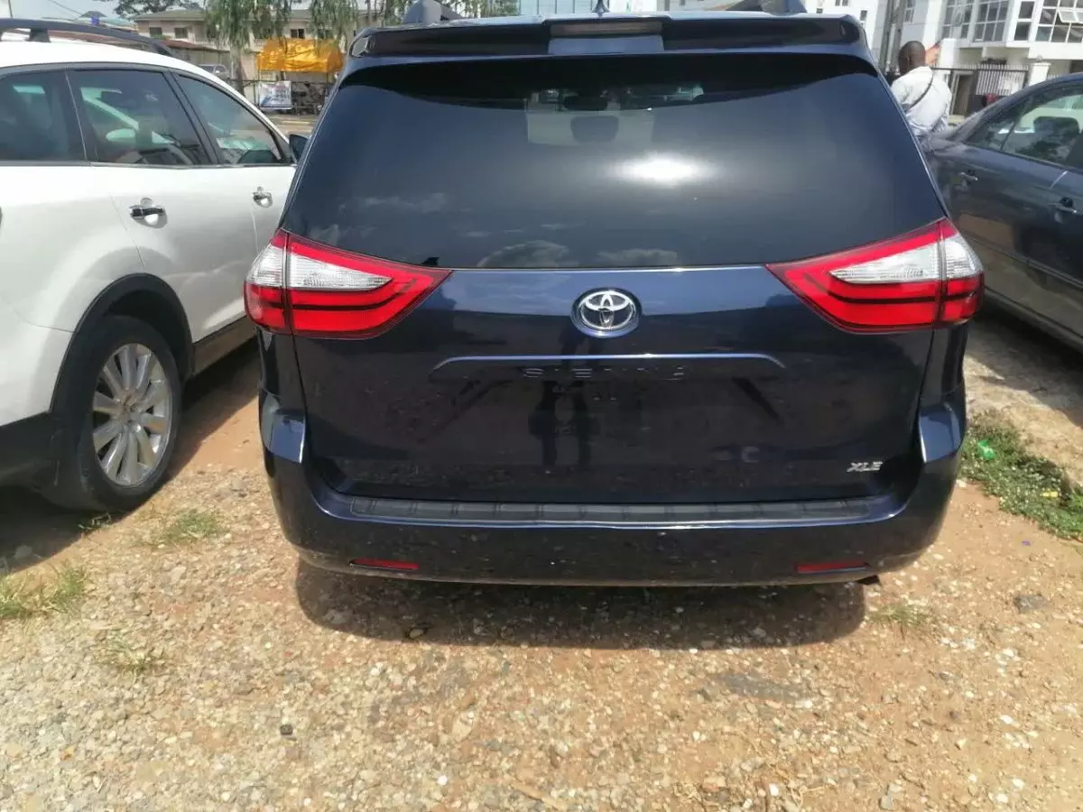 car Back