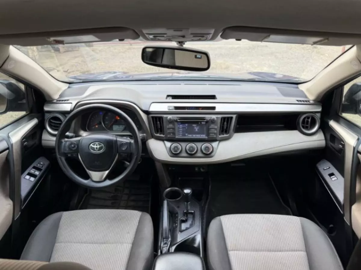 interiorFront
