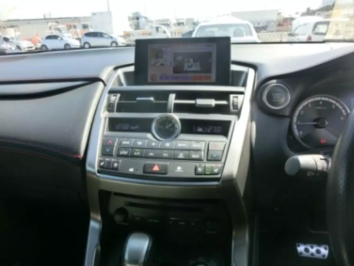 interiorFront