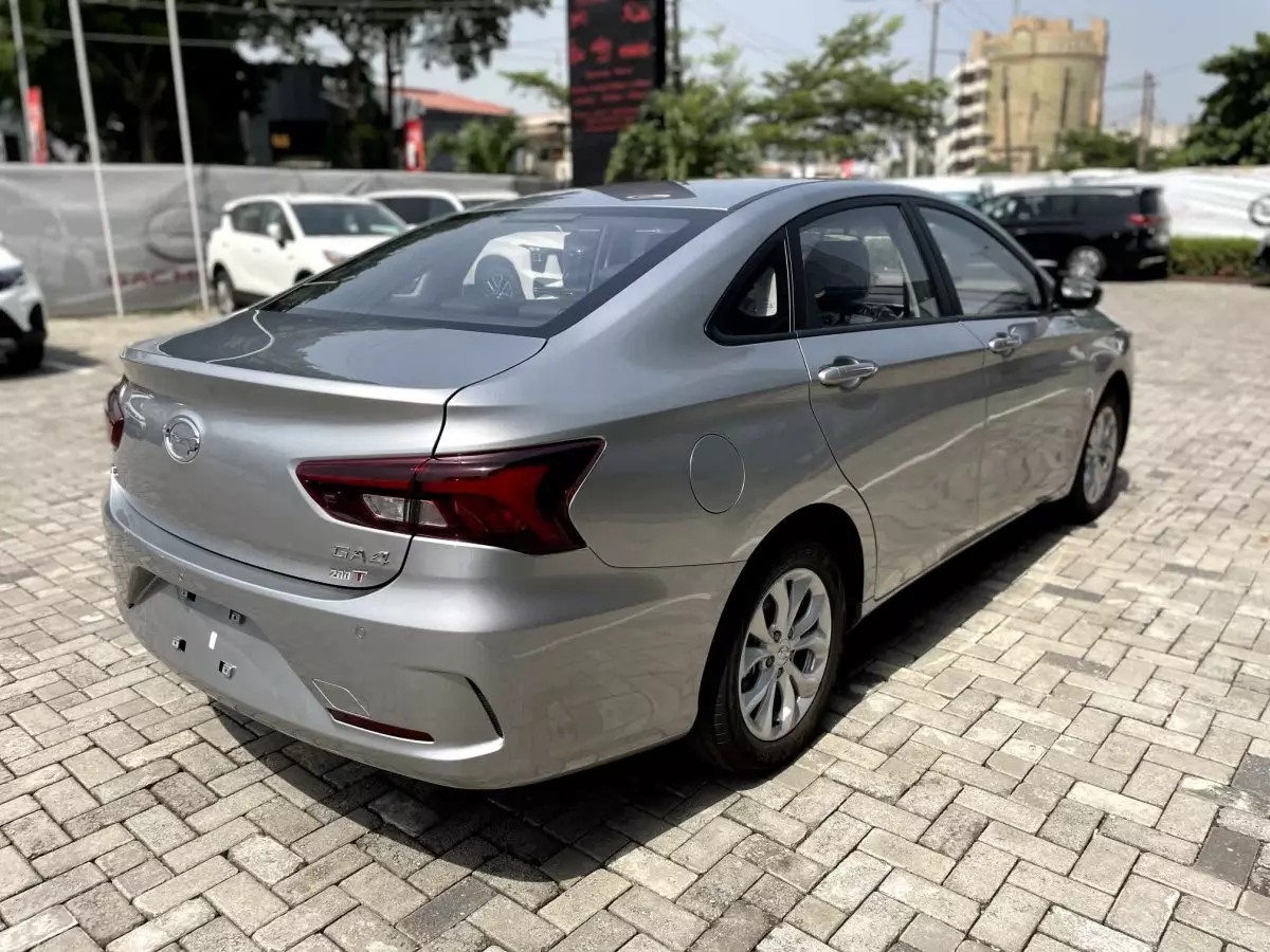car Right Back