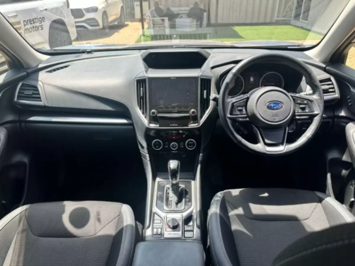 interiorFront