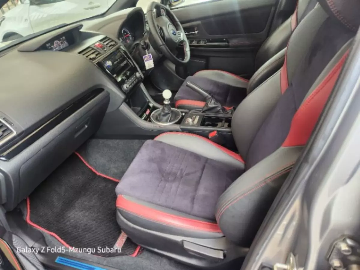interiorBack