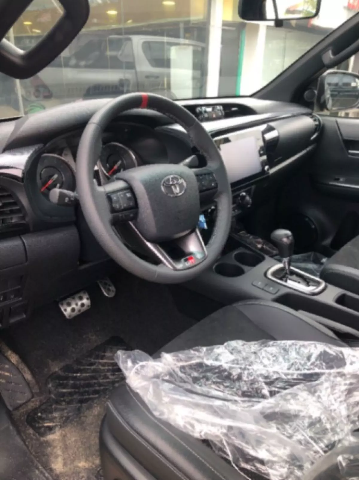 interiorFront