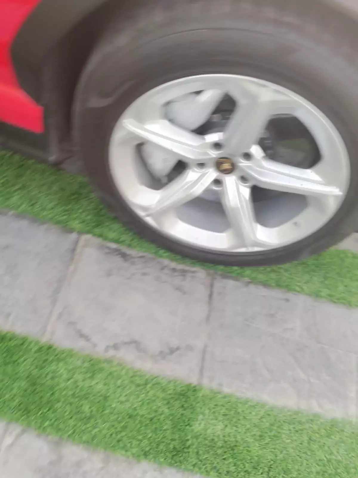 tyre1