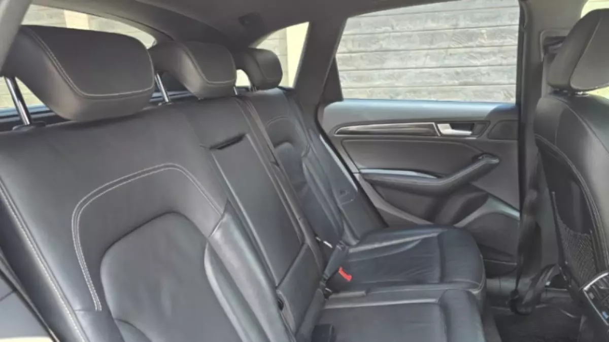 interiorBack