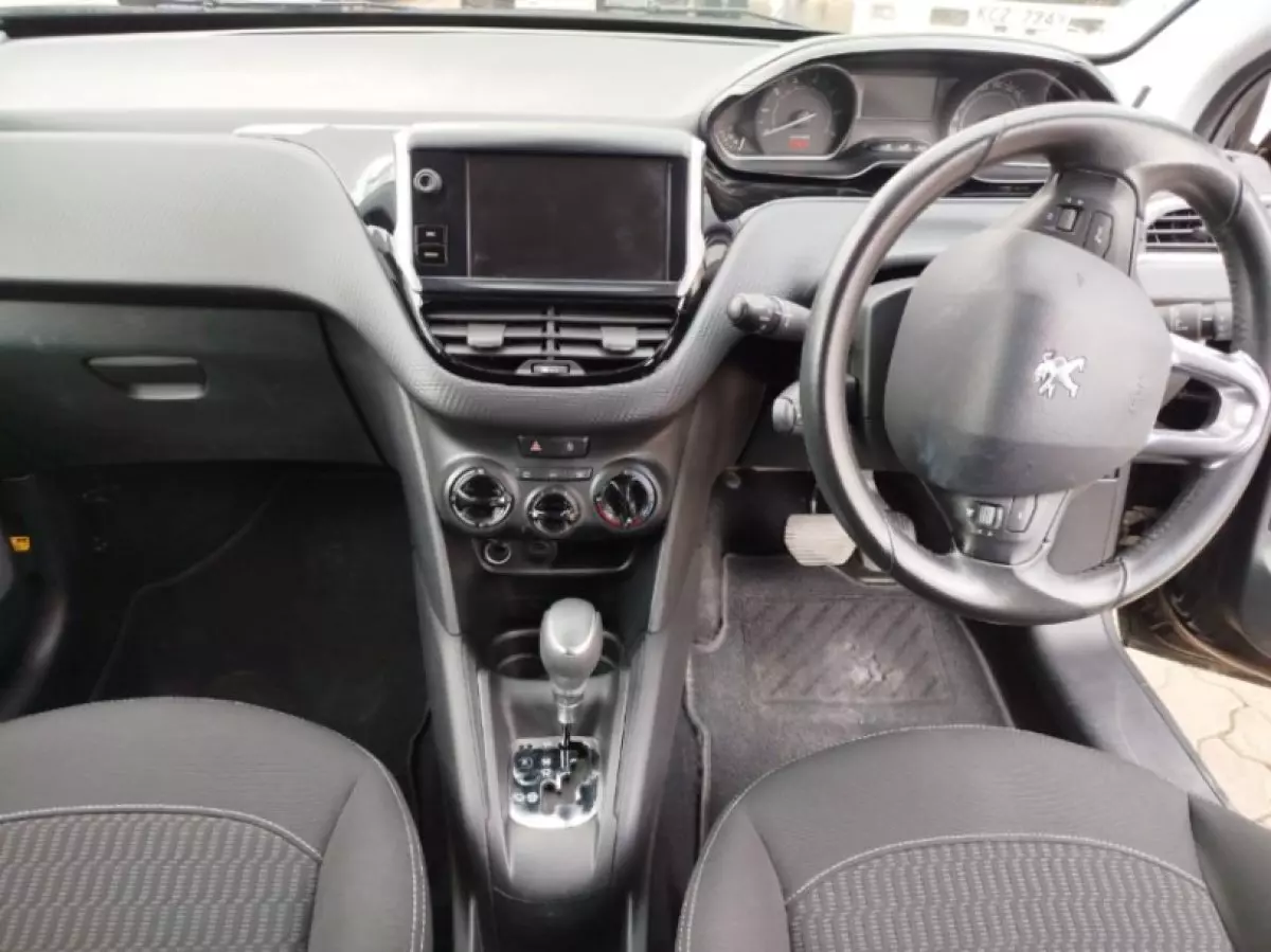 interiorFront