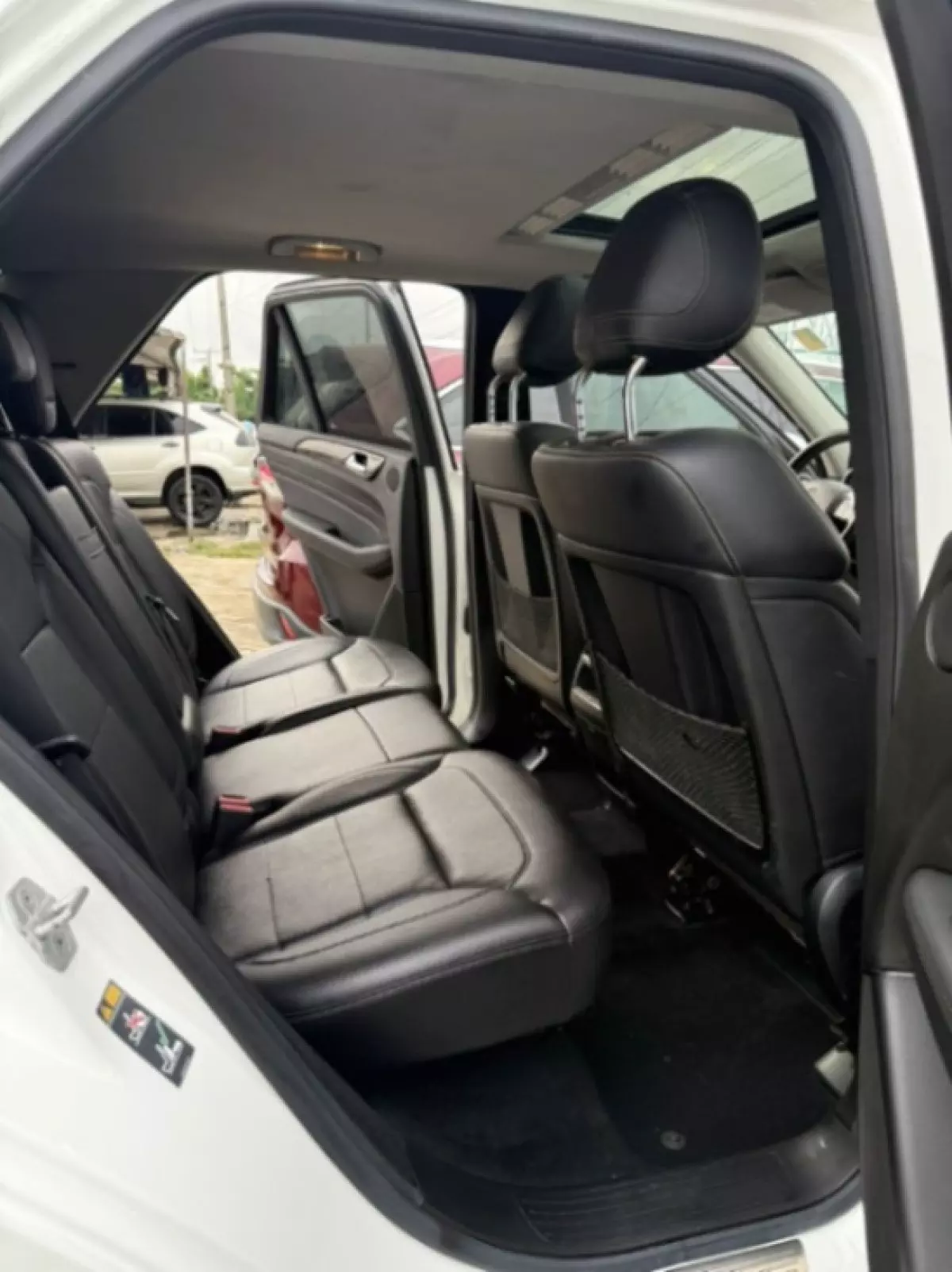 interiorBack
