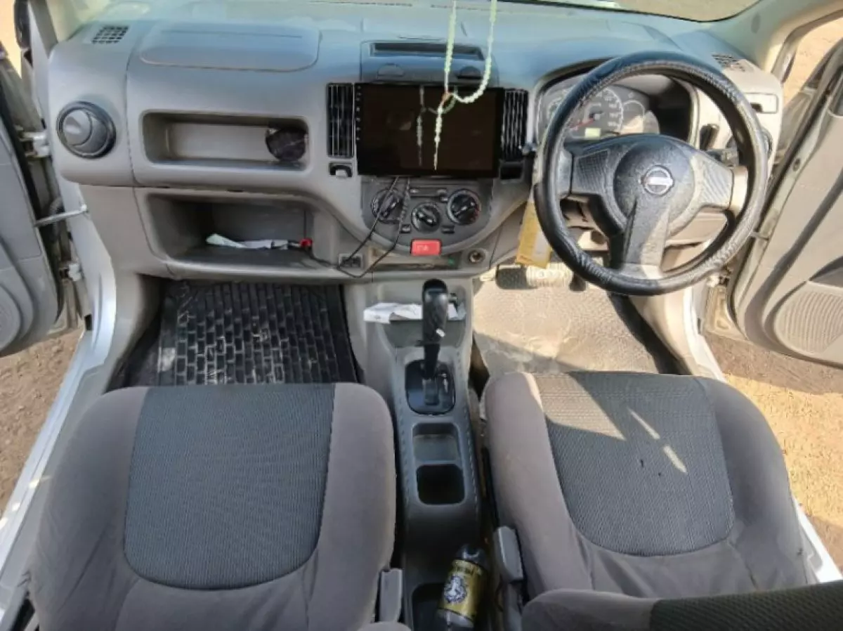interiorFront